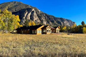Close to Hot Springs Chalk Creek Meadows Home!
